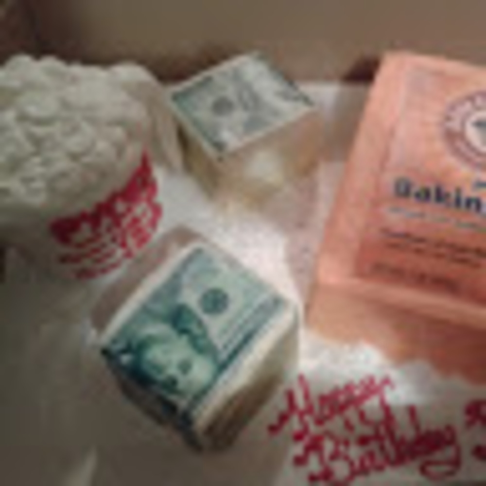 Meet your Posher, Corina